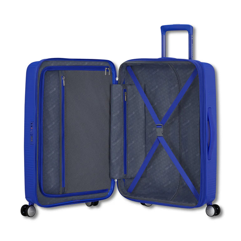 American Tourister Curio Spinner Carry-On