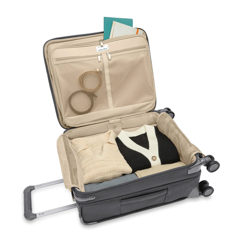 Briggs & Riley Baseline Large Expandable Spinner